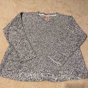 Philosophy crew neck sweater. Women’s size XXL. Color is black, gray and white.
